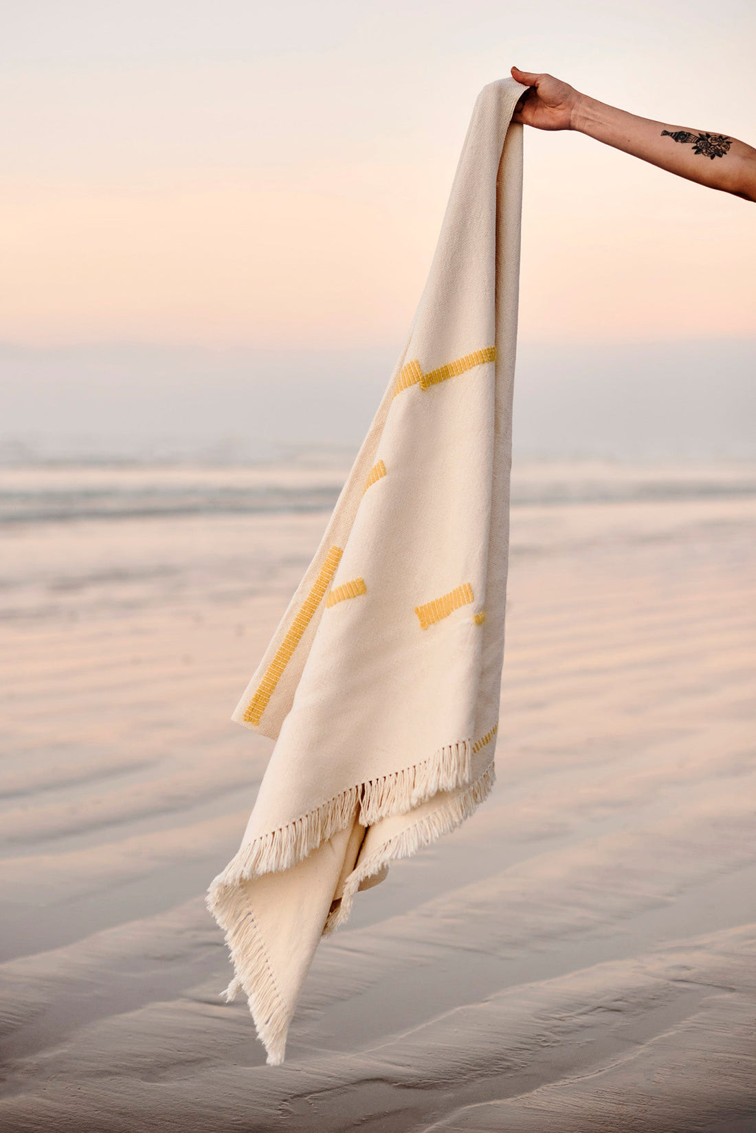 THE DESHA YOGA & MEDITATION BLANKET