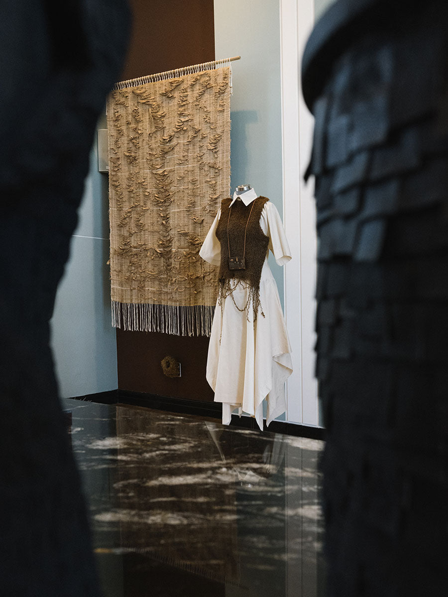 Exhibition: The Last Straw: From Needlepoint to Infinity Point