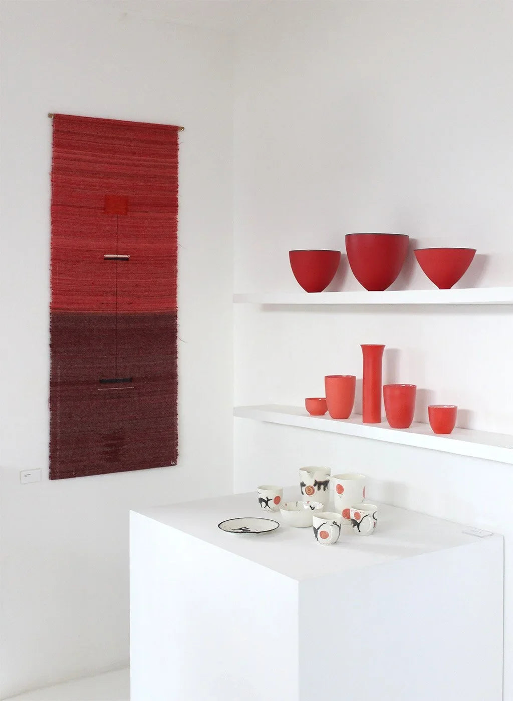 Exhibition: ‘To Have and To Hold’ at Kim Sacks Gallery